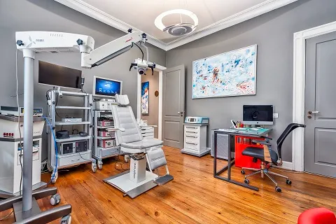 DrVoice Istanbul Clinic voice treatment room